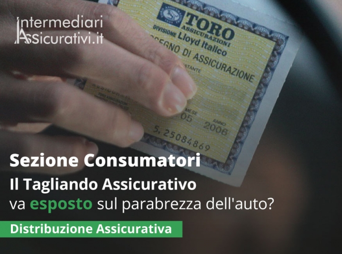 Il Tagliando Assicurativo va esposto sul parabrezza dell'auto?